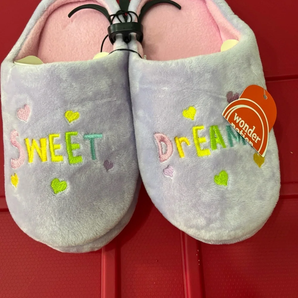 Wonder Nation Lavender Slippers‎ with Embroidered Hearts